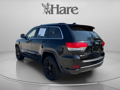 Used 2017 Jeep Grand Cherokee Laredo w/ Quick Order Package 23E AWD/4WD image 3