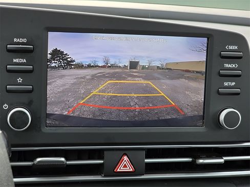 Used 2022 Hyundai Elantra SEL image 28