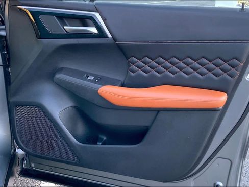 Used 2022 Mitsubishi Outlander SEL image 22