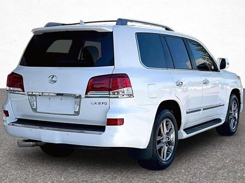 Used 2013 Lexus LX 570 4WD w/ Luxury Pkg image 7