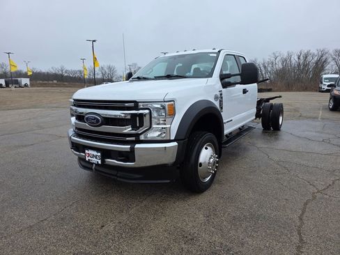 Used 2021 Ford F450 XL w/ Power Equipment Group image 3
