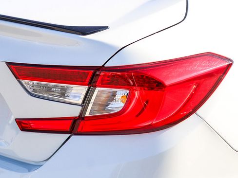 Used 2022 Honda Accord Sport image 10