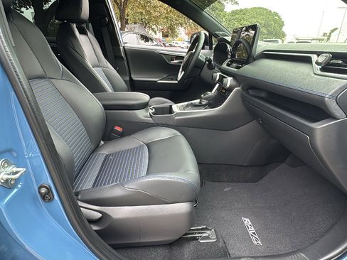 Used 2025 Toyota RAV4 XSE image 28