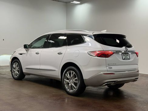 Used 2022 Buick Enclave Premium w/ Experience Buick Package AWD/4WD image 5
