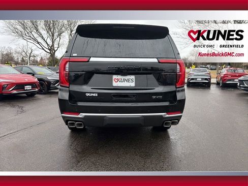 New 2026 GMC Yukon XL Denali w/ Denali Reserve Package image 8