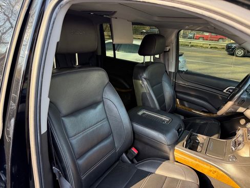 Used 2017 GMC Yukon XL Denali w/ Open Road Package image 45