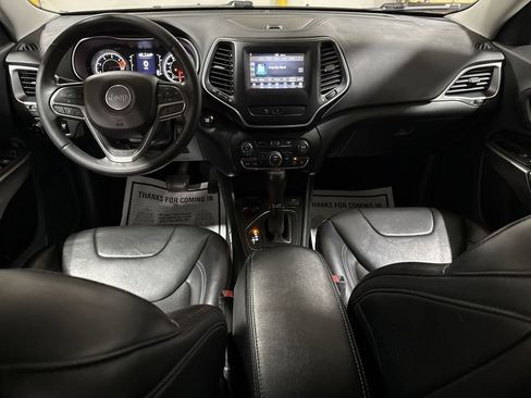 Used 2020 Jeep Cherokee Latitude Plus FWD image 10