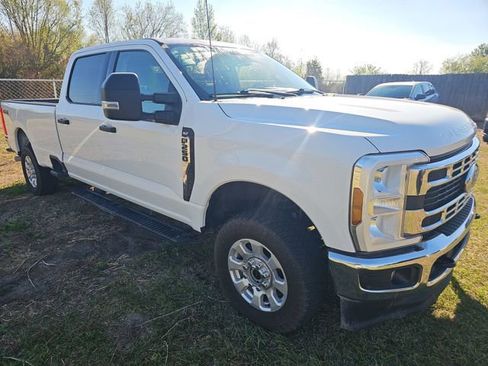 Used 2024 Ford F250 XLT image 9