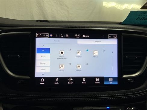 Used 2024 Chrysler Pacifica Touring-L FWD image 38
