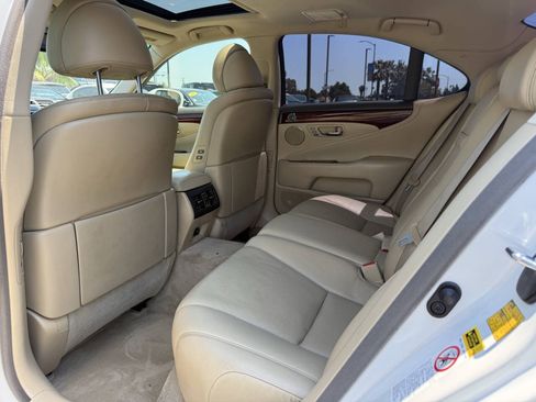 Used 2007 Lexus LS 460 RWD image 11