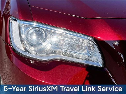 Used 2016 Chrysler 300 Limited image 30