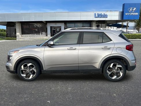 Certified 2023 Hyundai Venue SEL image 5