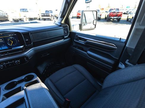 Used 2024 Chevrolet Silverado 3500 LT AWD/4WD image 25