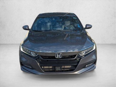 Used 2018 Honda Accord Sport image 2