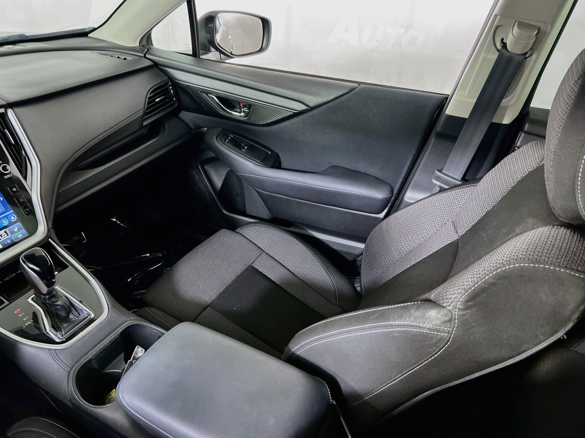 Used 2023 Subaru Outback Premium AWD/4WD image 22