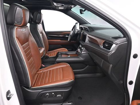 Used 2023 GMC Yukon Denali Ultimate AWD/4WD image 25