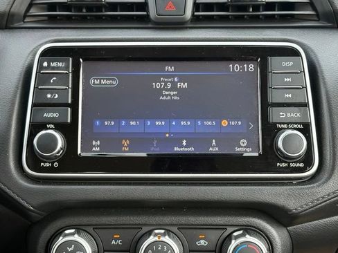 Used 2025 Nissan Versa S FWD image 18
