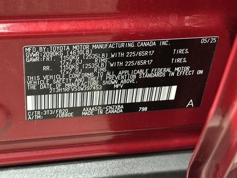 Certified 2025 Toyota RAV4 LE image 31