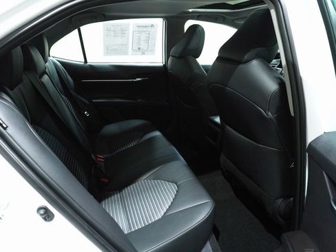 Used 2023 Toyota Camry SE w/ Convenience Package image 13