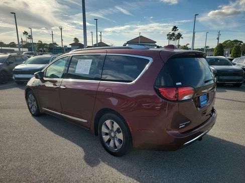 Used 2018 Chrysler Pacifica Limited w/ Advanced Safetytec Group image 7