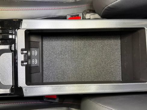 Used 2024 Toyota Prius Prime Premium FWD image 36