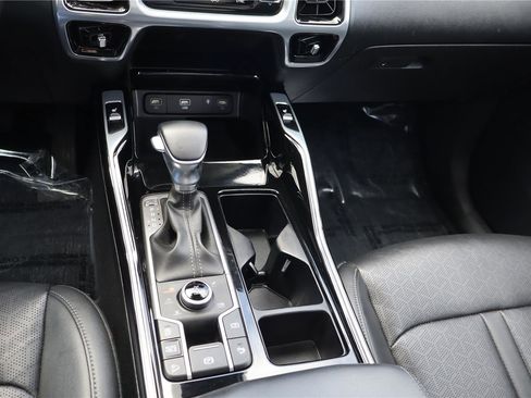 Certified 2023 Kia Sorento SX image 21