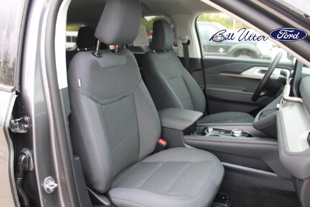 New 2026 Ford Explorer Active RWD image 7