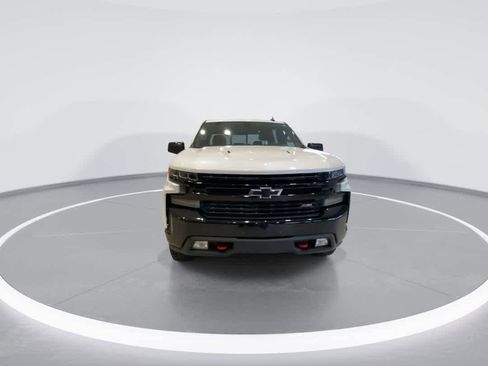 Used 2022 Chevrolet Silverado 1500 LT Trail Boss w/ Convenience Package II image 3