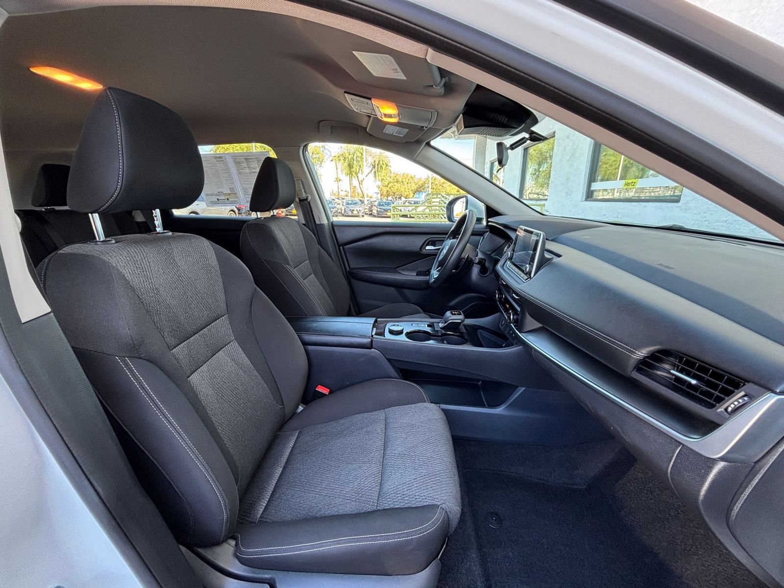 Used 2024 Nissan Rogue SV AWD/4WD image 28