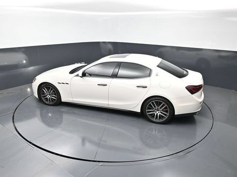 Used 2015 Maserati Ghibli S Q4 AWD/4WD image 19