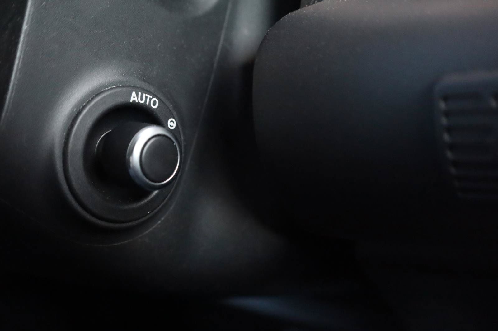 Used 2022 Land Rover Defender 110 X-Dynamic HSE AWD/4WD image 40