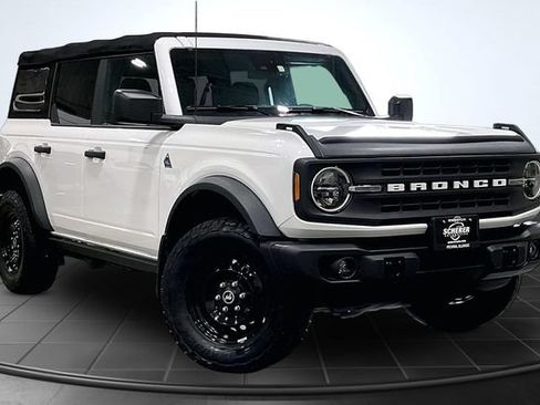 Used 2022 Ford Bronco Black Diamond AWD/4WD image 14