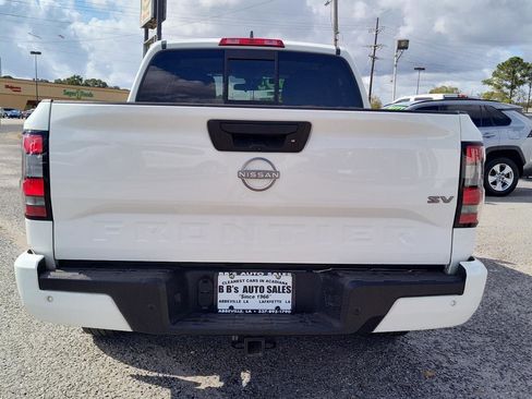 Used 2022 Nissan Frontier SV RWD image 5