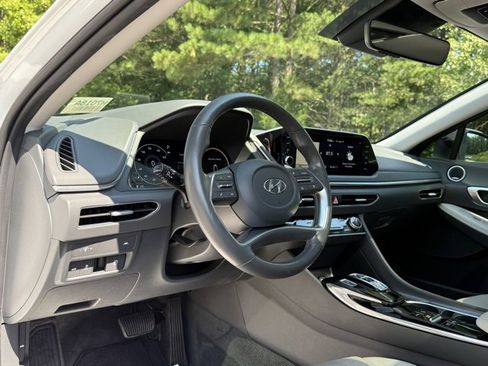 Used 2022 Hyundai Sonata Limited image 14