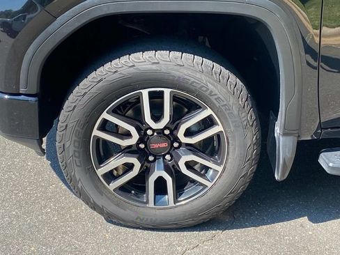 Used 2020 GMC Sierra 1500 AT4 w/ AT4 Premium Package AWD/4WD image 6
