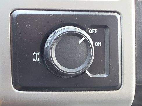 Used 2015 Ford F150 Lariat w/ Equipment Group 502A Luxury RWD image 21