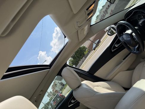 Used 2015 Chrysler 200 C FWD image 21