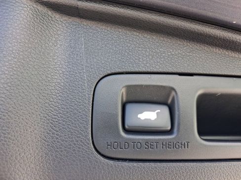 Used 2020 Honda CR-V Touring image 12