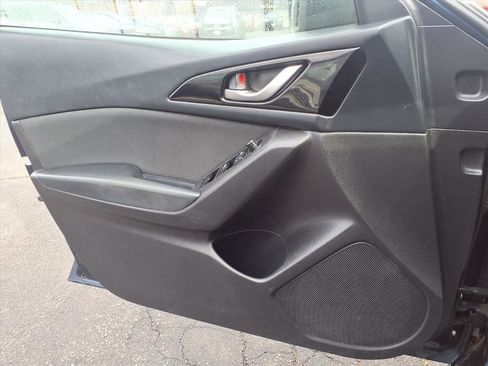Used 2015 MAZDA MAZDA3 i Sport image 17