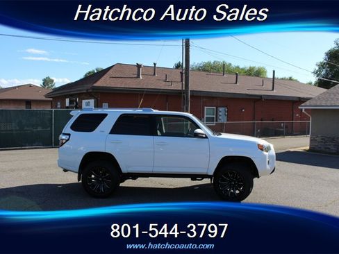 Used 2015 Toyota 4Runner SR5 AWD/4WD image 7