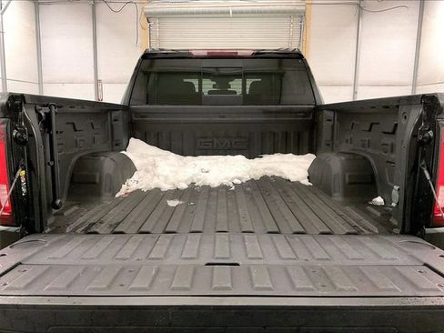 Used 2022 GMC Sierra 1500 SLT w/ SLT Premium Plus Package AWD/4WD image 32