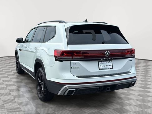 Used 2024 Volkswagen Atlas Peak Edition SE AWD/4WD image 11