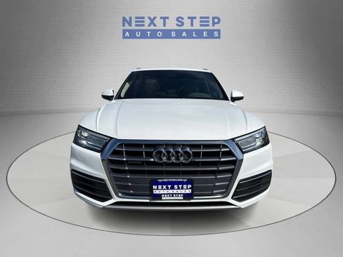 Used 2019 Audi Q5 2.0T Premium w/ Convenience Package AWD/4WD image 2