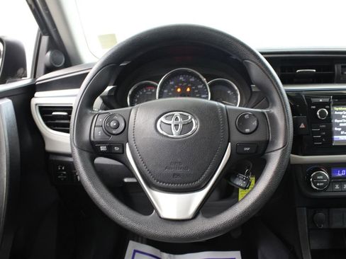 Used 2016 Toyota Corolla LE FWD image 18