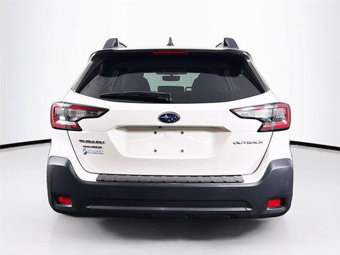 Used 2023 Subaru Outback Premium AWD/4WD image 10