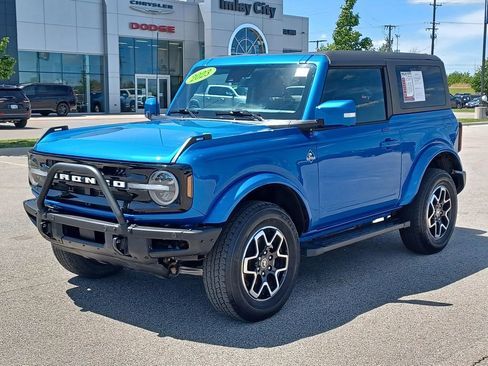 Used 2023 Ford Bronco Outer Banks AWD/4WD image 2
