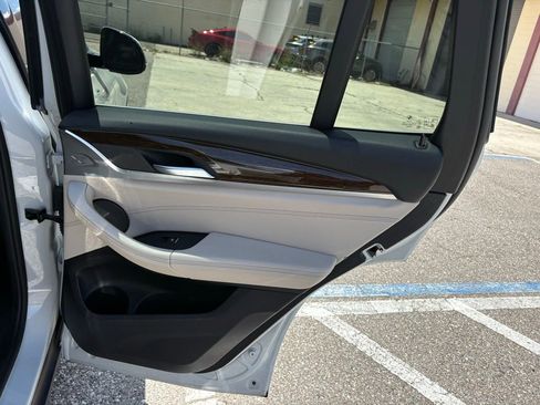 Used 2018 BMW X3 xDrive30i AWD/4WD image 16