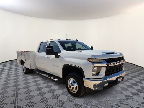 Used 2023 Chevrolet Silverado 3500 LT w/ Convenience Package image 6