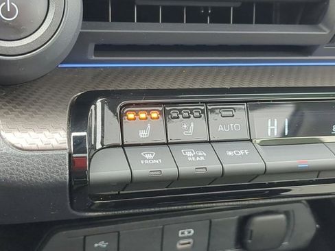 Used 2024 Toyota Prius Limited image 14