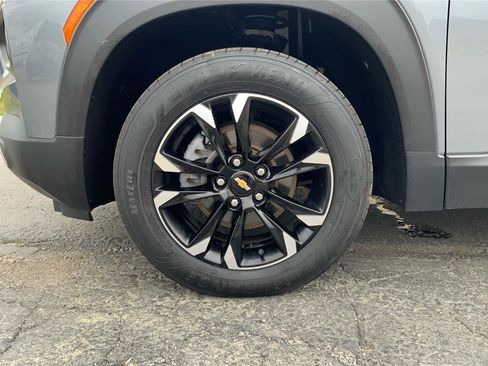 Used 2021 Chevrolet TrailBlazer LT AWD/4WD image 30